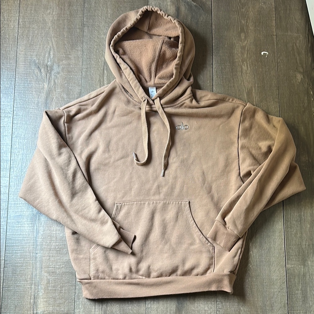 ALO Yoga Accolade Hoodie in Gravel (XS) - Discontinued